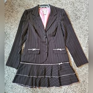 Brown w/pink striped suit -Size 13